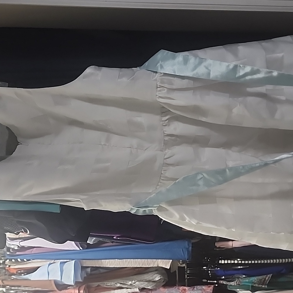 GIRLS DRESS - Picture 3 of 3
